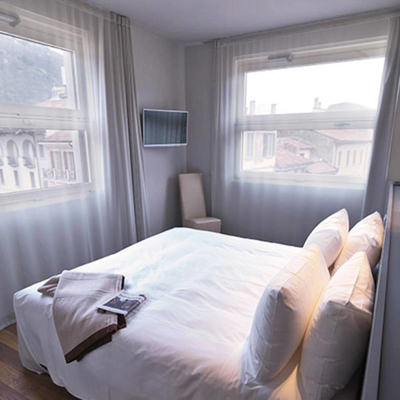 A room in Como
