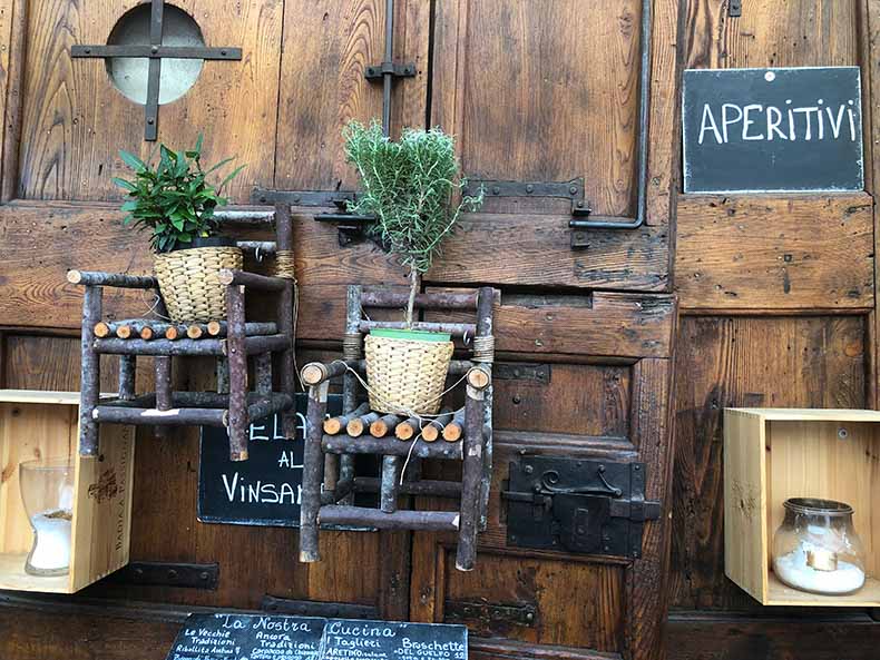 wooden doors and chair in Arezzo