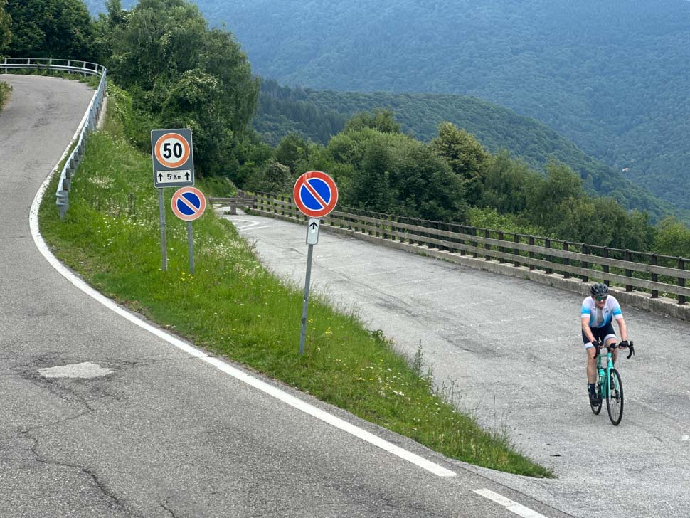 A cyclist in the Italian Alps
