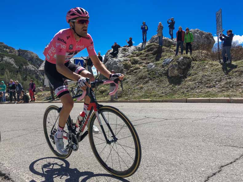 Tom Dumoulin in Pink leaders jersey at the Giro d'italia