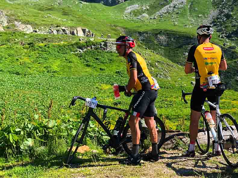 A mid ride water stop on Colle Fauniera