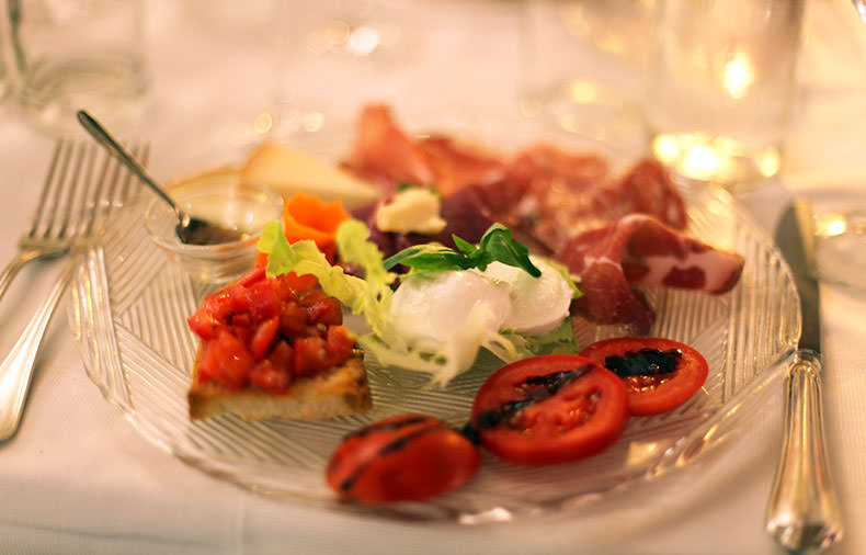 A plate of mixed Tuscan antipasti
