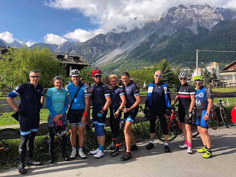 A group of cyclist in Bormi