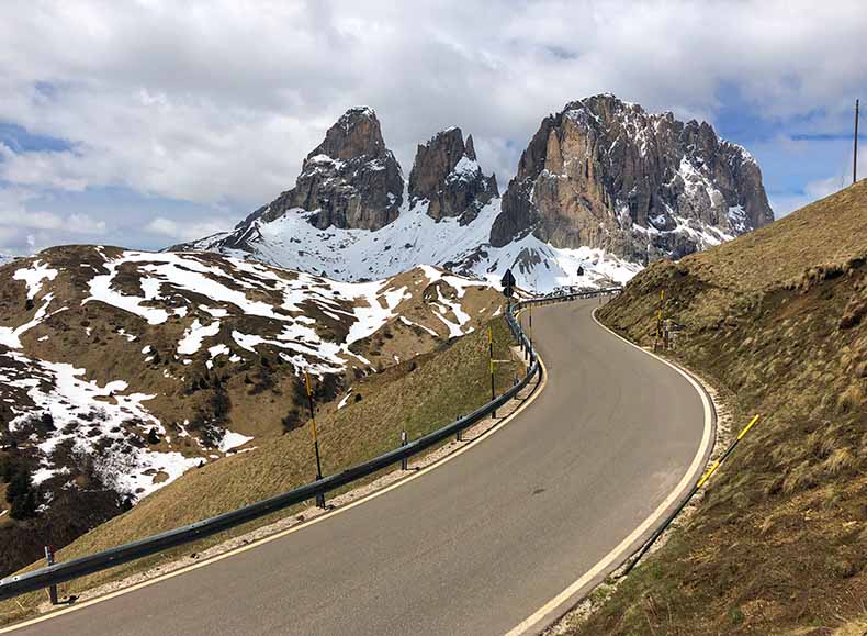 A road and Passo Sella