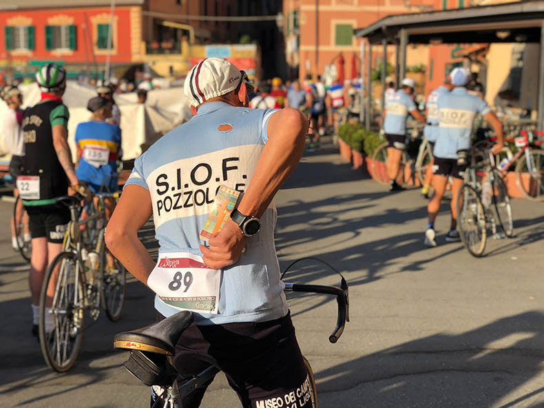 A cyclist in a vintage woolen jersey