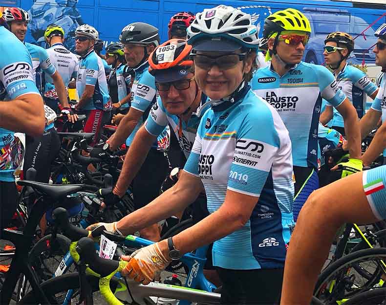 Two cyclist on the start grid of La Fausto Coppi Gran Fondo