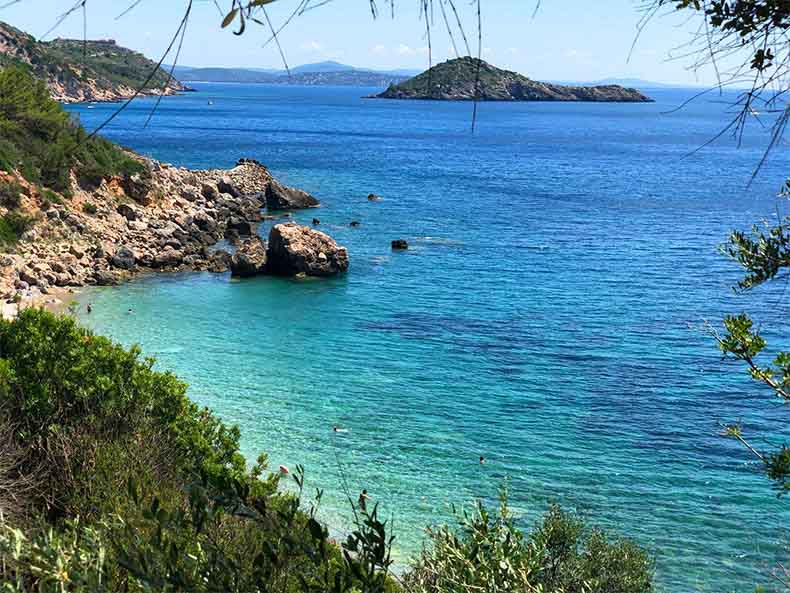 the rocky Tuscan coast line