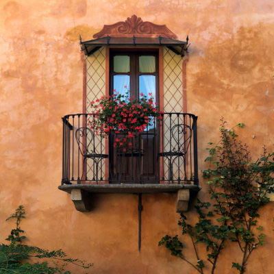An ornate balcony in Monforte d Alba