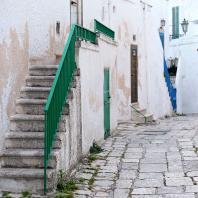 the white washed streets in Puglia