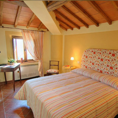 A room furnished in the Tuscan style